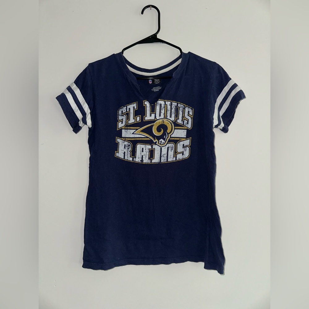 NFL vintage St Louis Rams T shirt. Size M. Navy.